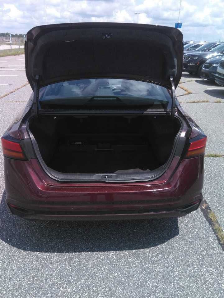2025 Nissan Altima SV FWD