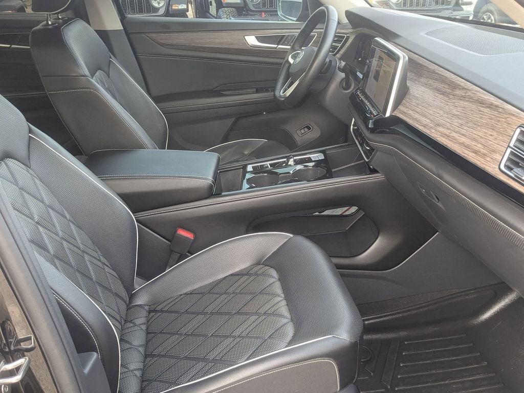 2024 Volkswagen Atlas 2.0T SEL Premium R-Line