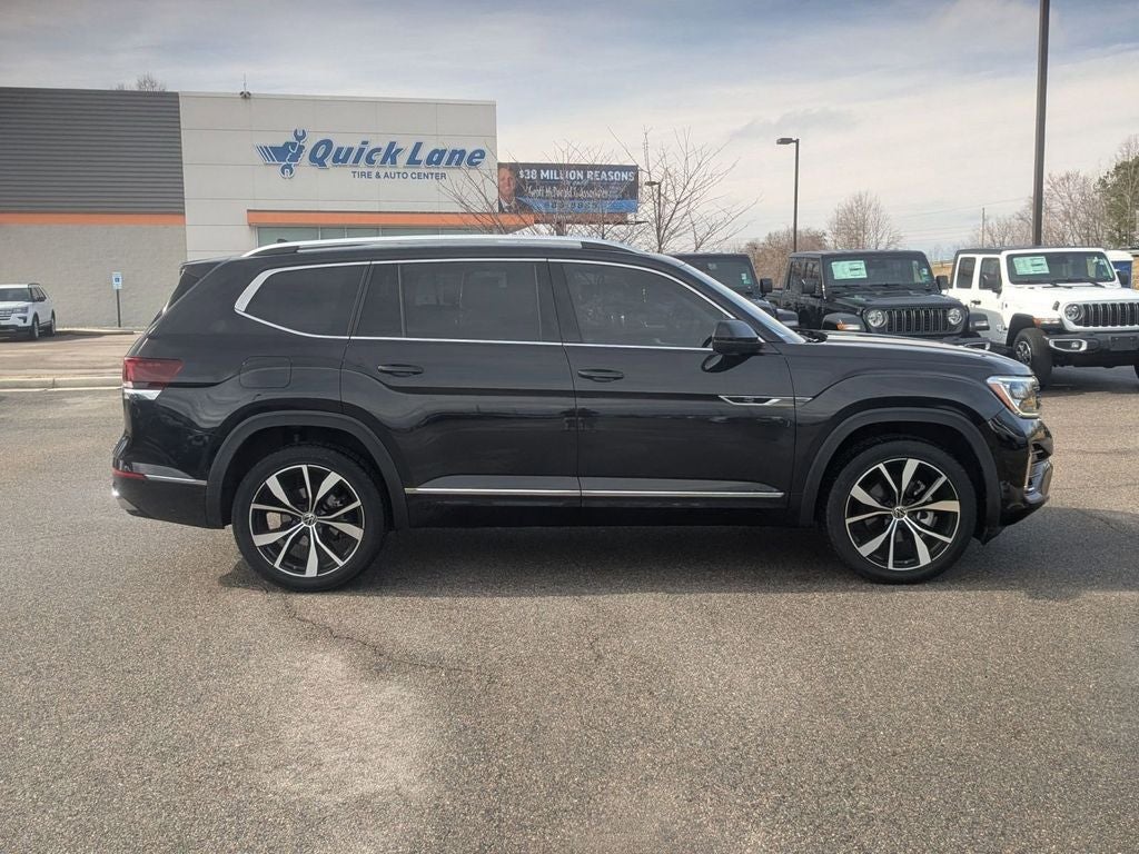 2024 Volkswagen Atlas 2.0T SEL Premium R-Line