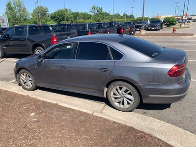 2018 Volkswagen Passat 2.0T SE