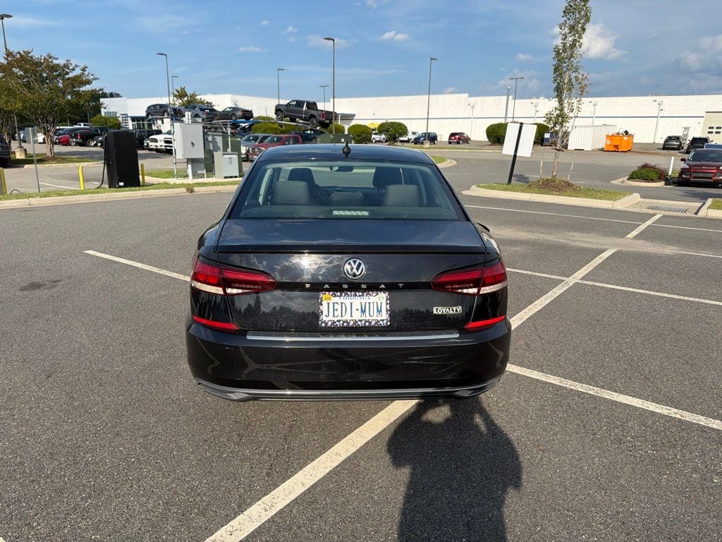 2022 Volkswagen Passat 2.0T SE