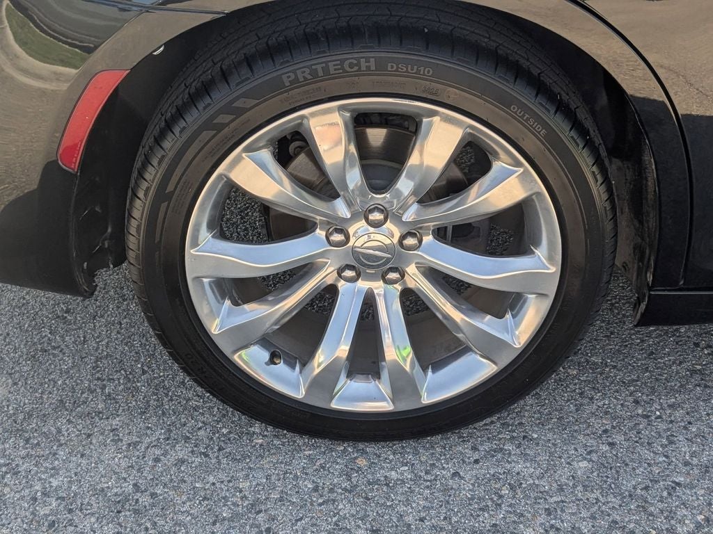 2019 Chrysler 300 Touring