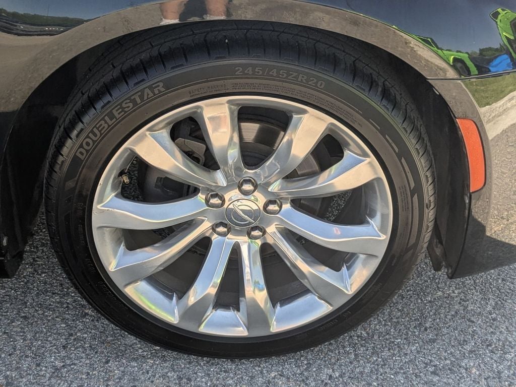 2019 Chrysler 300 Touring