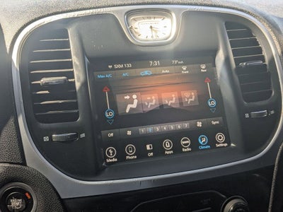2019 Chrysler 300 Touring