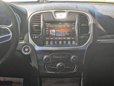 2019 Chrysler 300 Touring