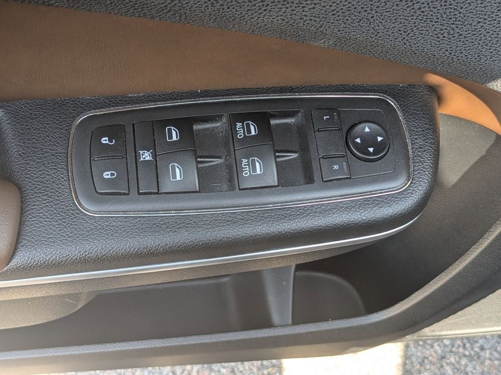 2018 Chrysler 300 300C