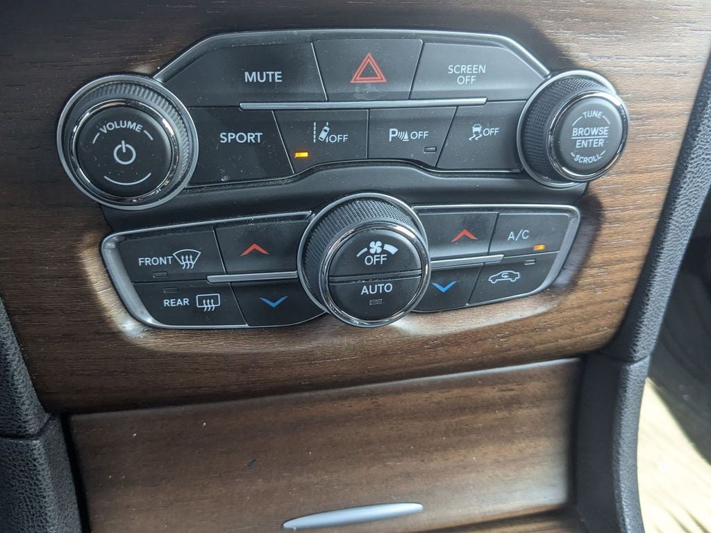 2018 Chrysler 300 300C