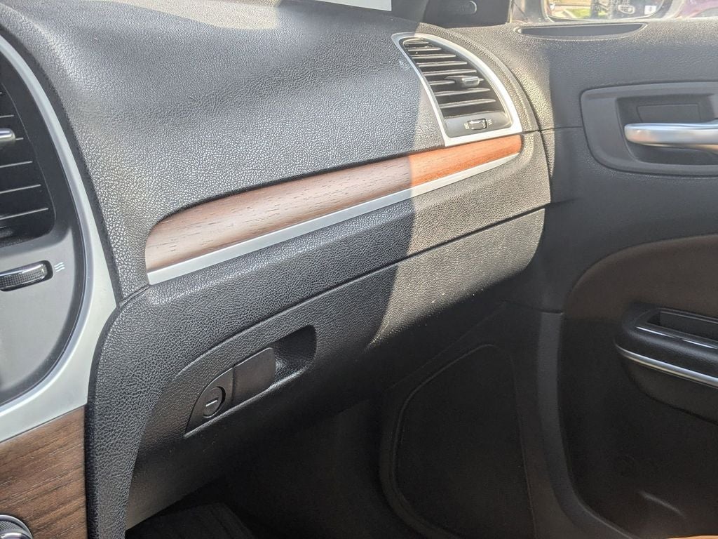 2018 Chrysler 300 300C