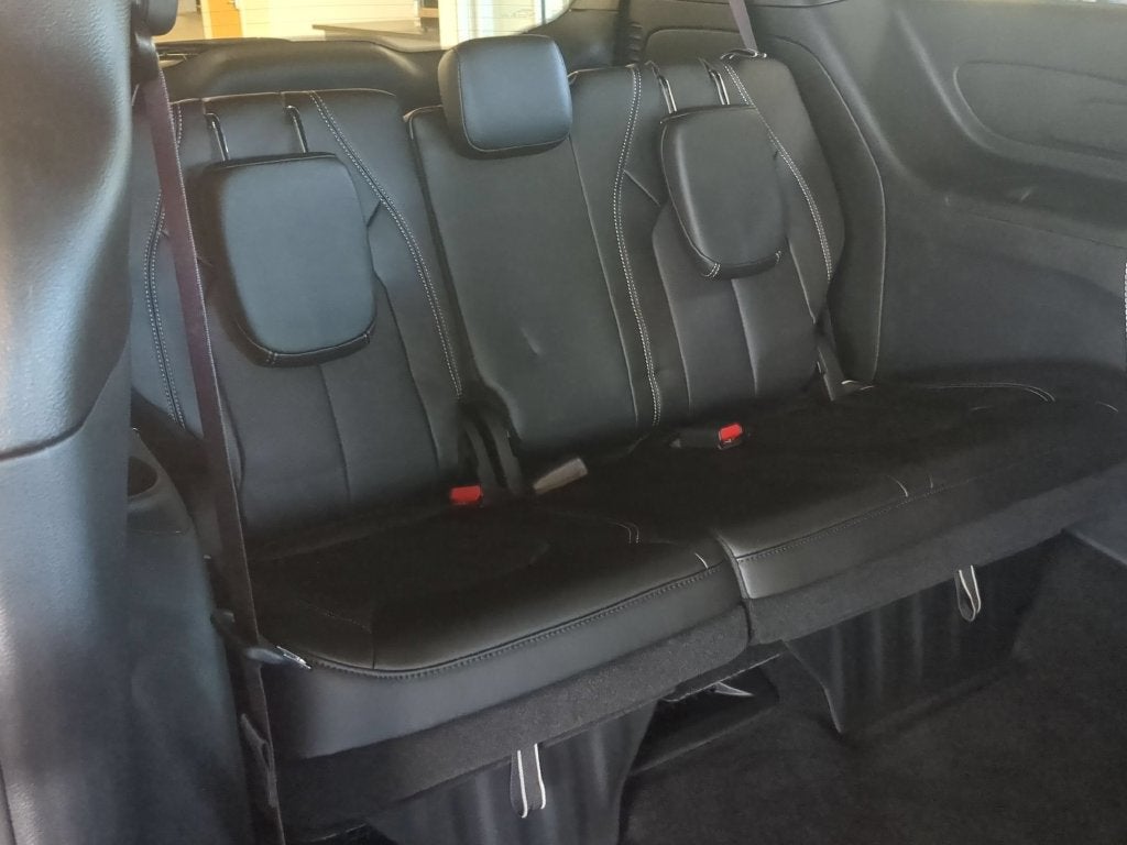 2027 Chrysler Pacifica PACIFICA SELECT