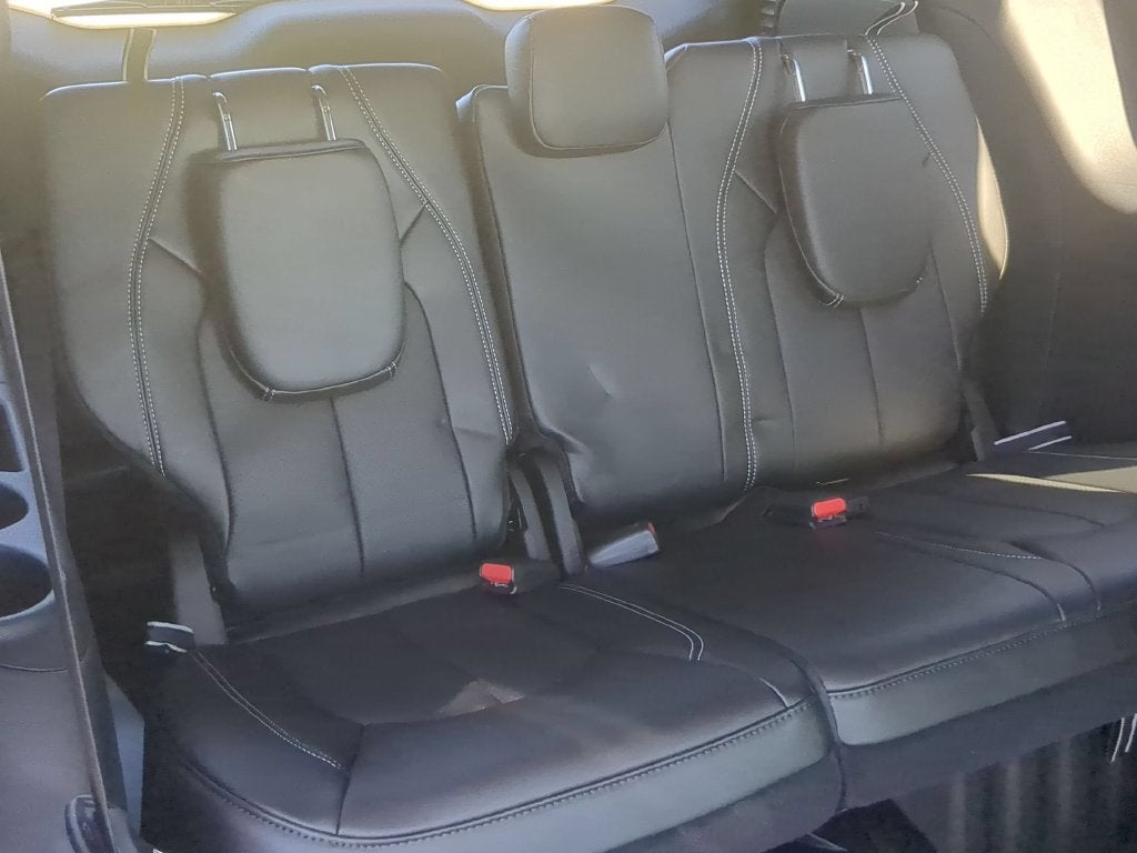 2027 Chrysler Pacifica PACIFICA SELECT