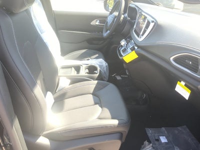 2027 Chrysler Pacifica PACIFICA SELECT