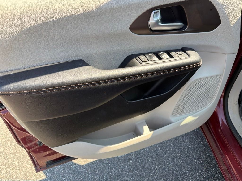 2017 Chrysler Pacifica Touring Plus
