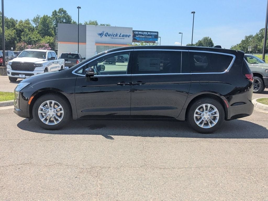 2027 Chrysler Pacifica PACIFICA SELECT