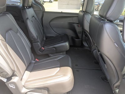 2027 Chrysler Pacifica PACIFICA SELECT