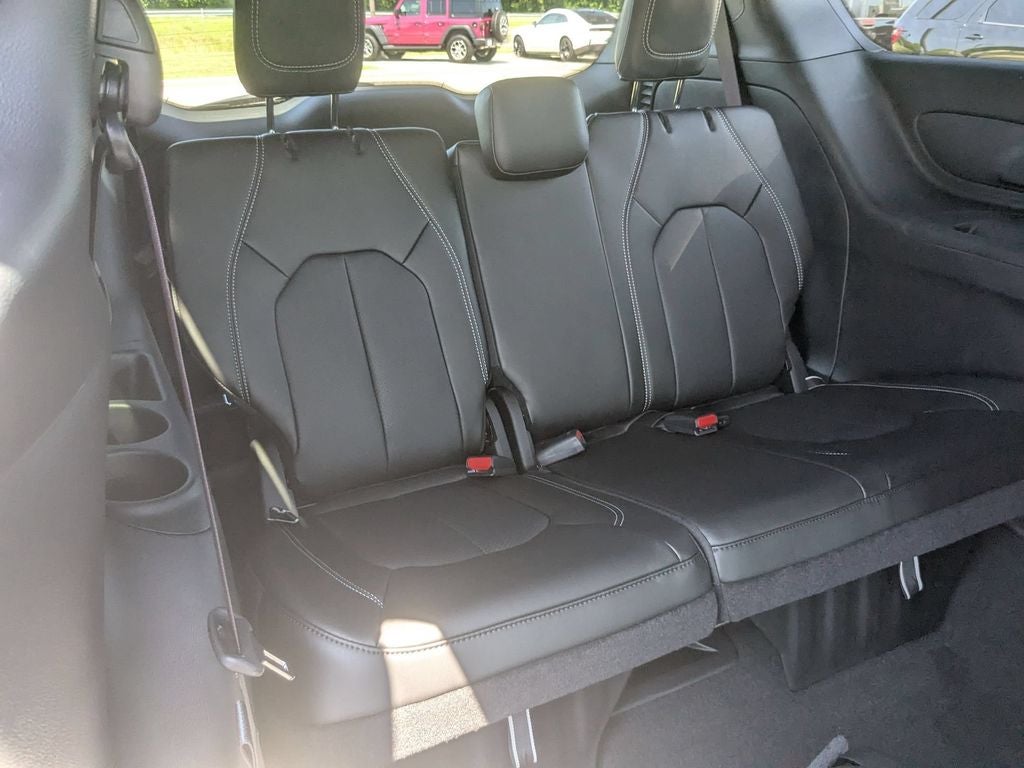 2027 Chrysler Pacifica PACIFICA SELECT