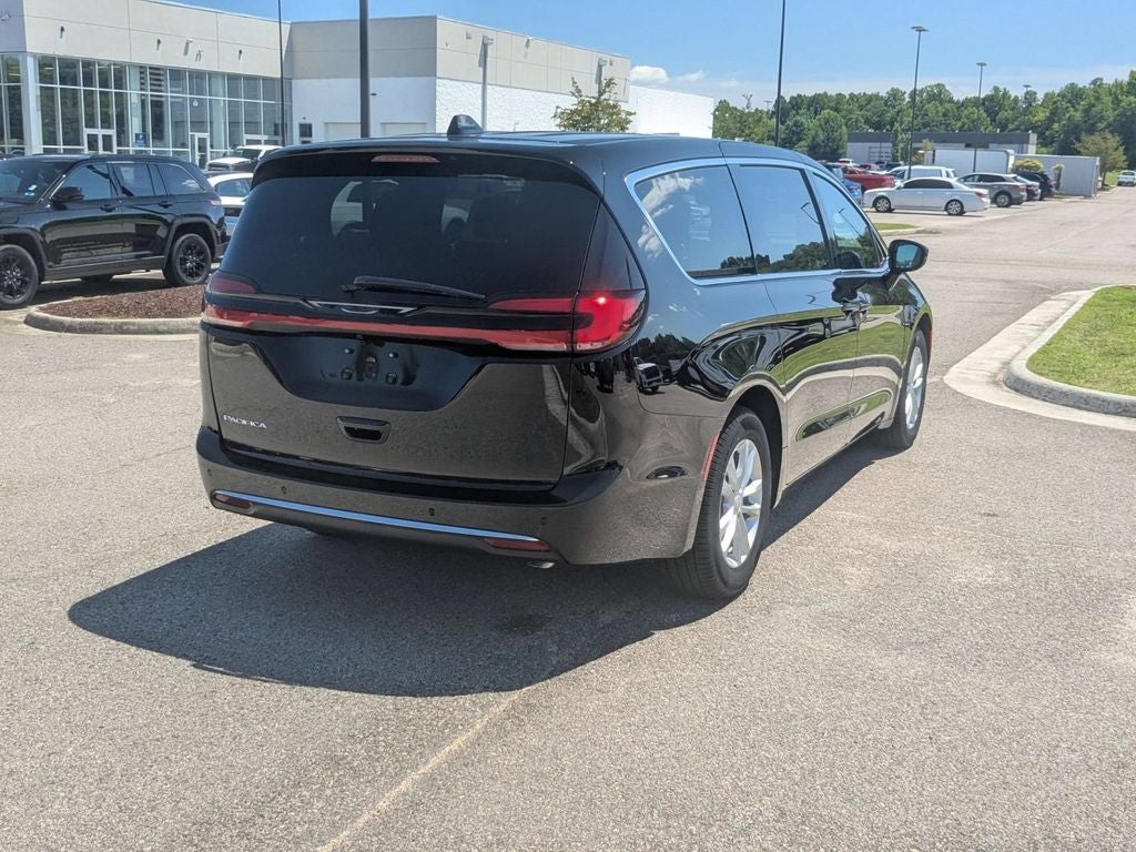 2027 Chrysler Pacifica PACIFICA SELECT