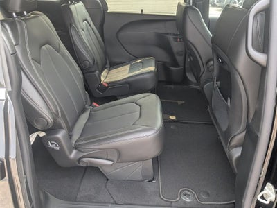 2027 Chrysler Pacifica PACIFICA SELECT