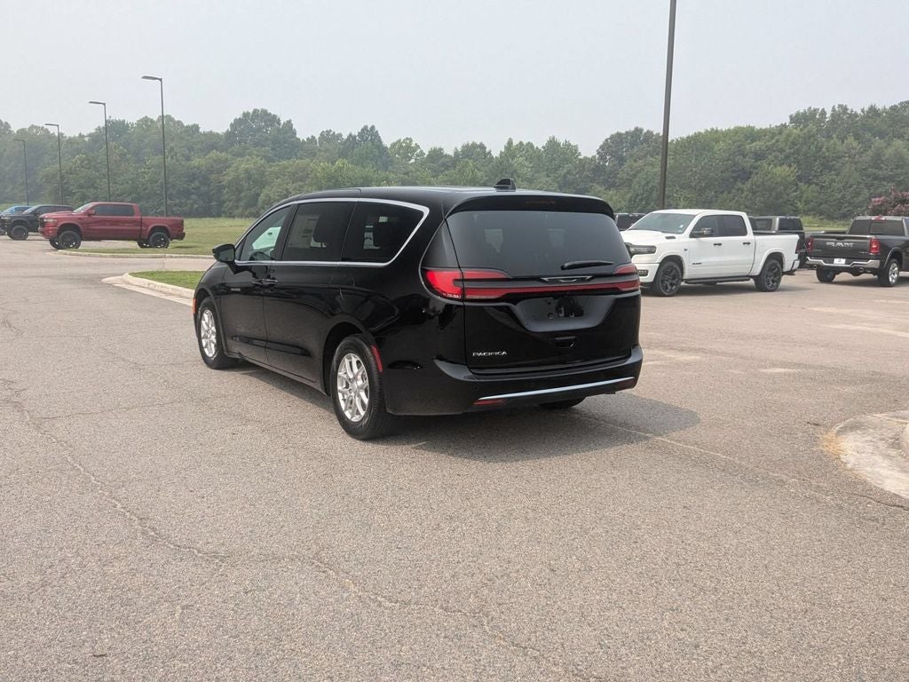 2027 Chrysler Pacifica PACIFICA SELECT