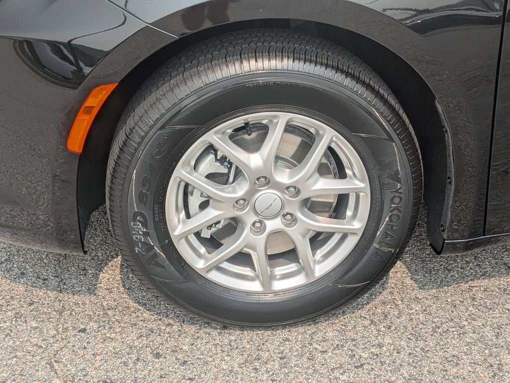 2027 Chrysler Pacifica PACIFICA SELECT