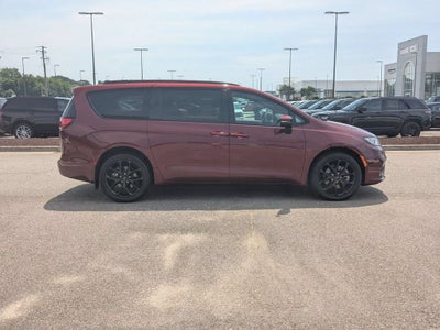 2023 Chrysler Pacifica Touring L AWD