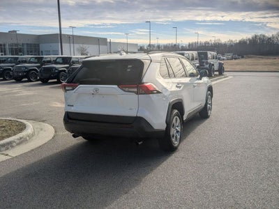 2021 Toyota RAV4 LE