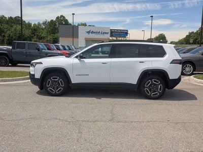 2026 Jeep Cherokee CHEROKEE LAREDO 4X4