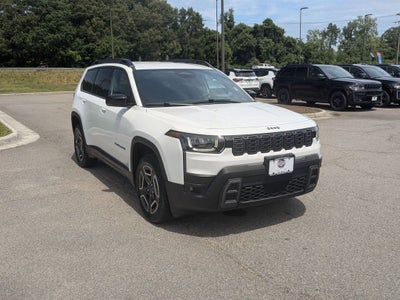 2026 Jeep Cherokee CHEROKEE LAREDO 4X4