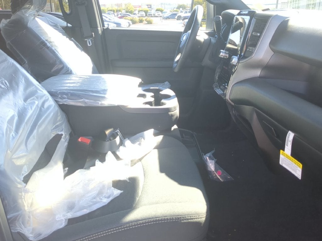 2027 RAM Ram 2500 RAM 2500 TRADESMAN CREW CAB 4X4 6'4' BOX