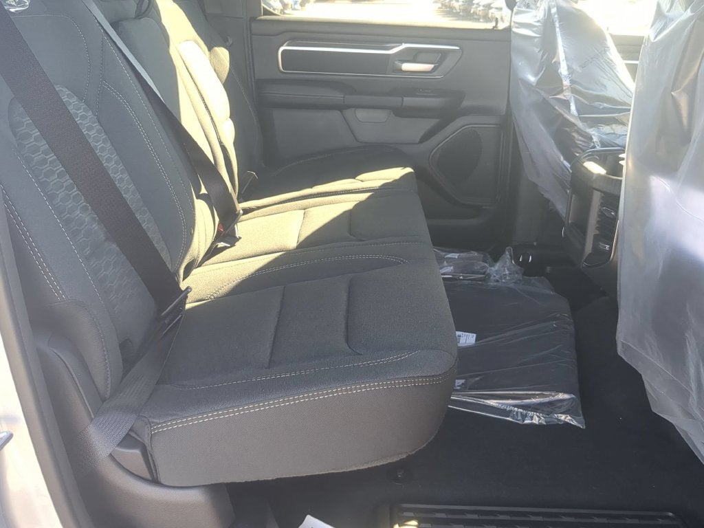 2027 RAM Ram 1500 RAM 1500 BIG HORN CREW CAB 4X4 5'7' BOX