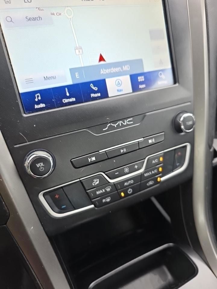 2020 Ford Fusion SE