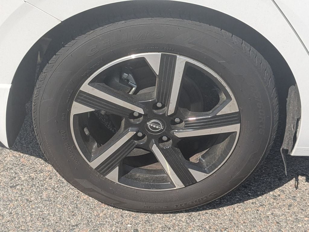 2024 Nissan Sentra SV Xtronic CVT