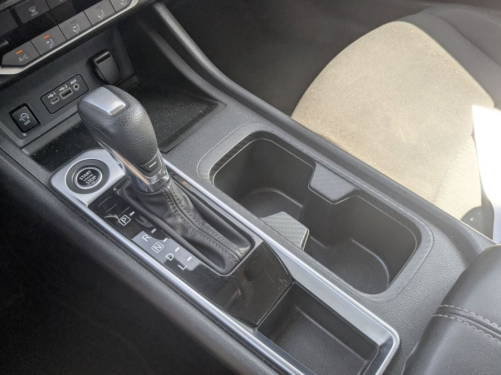 2024 Nissan Sentra SV Xtronic CVT