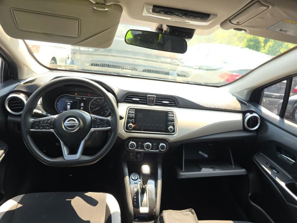 2021 Nissan Versa SV Xtronic CVT