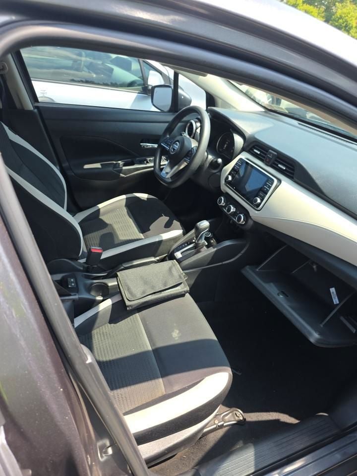 2021 Nissan Versa SV Xtronic CVT