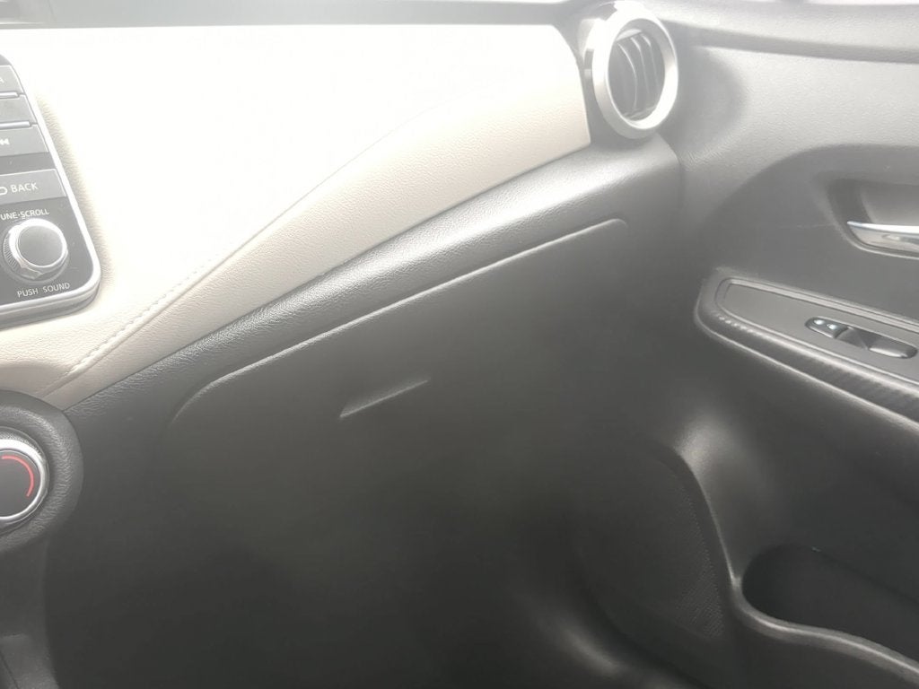 2021 Nissan Versa SV Xtronic CVT