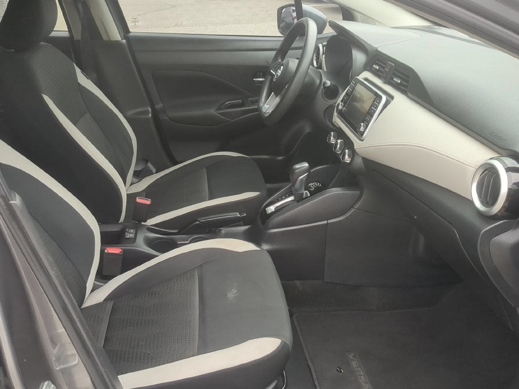 2021 Nissan Versa SV Xtronic CVT