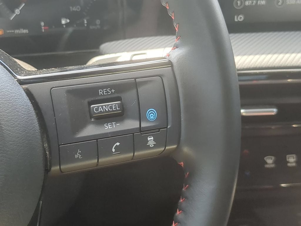 2025 Nissan Kicks SR FWD