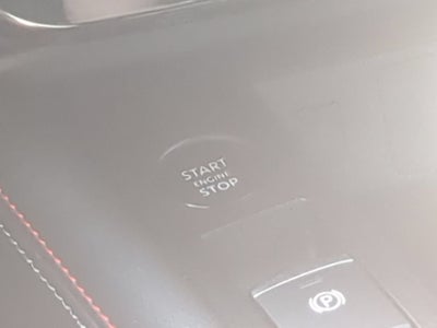 2025 Nissan Kicks SR FWD
