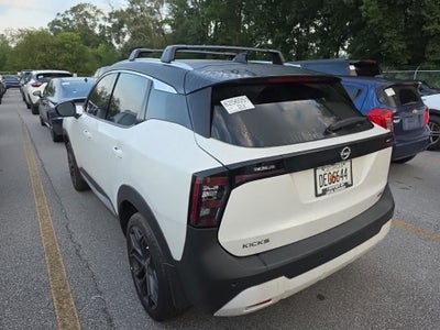 2025 Nissan Kicks SR FWD