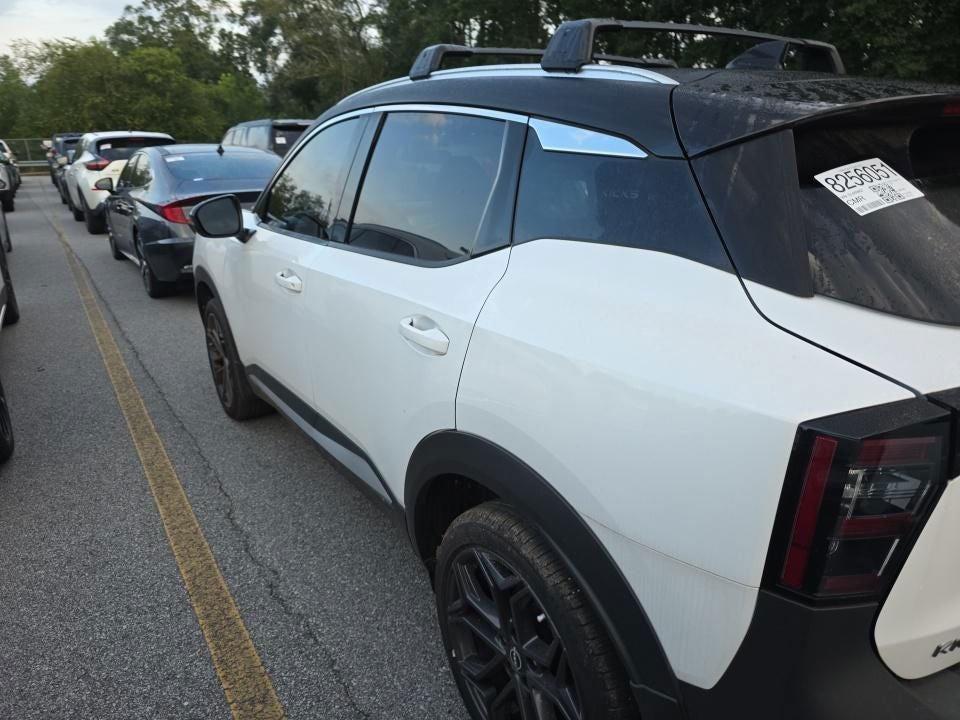 2025 Nissan Kicks SR FWD