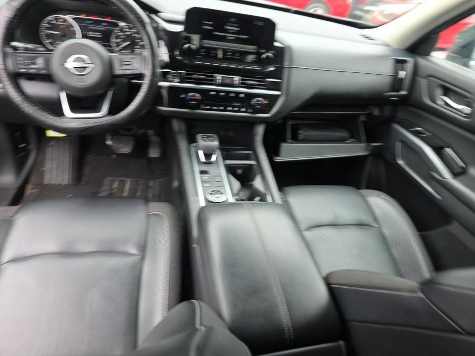 2022 Nissan Pathfinder SL 4WD