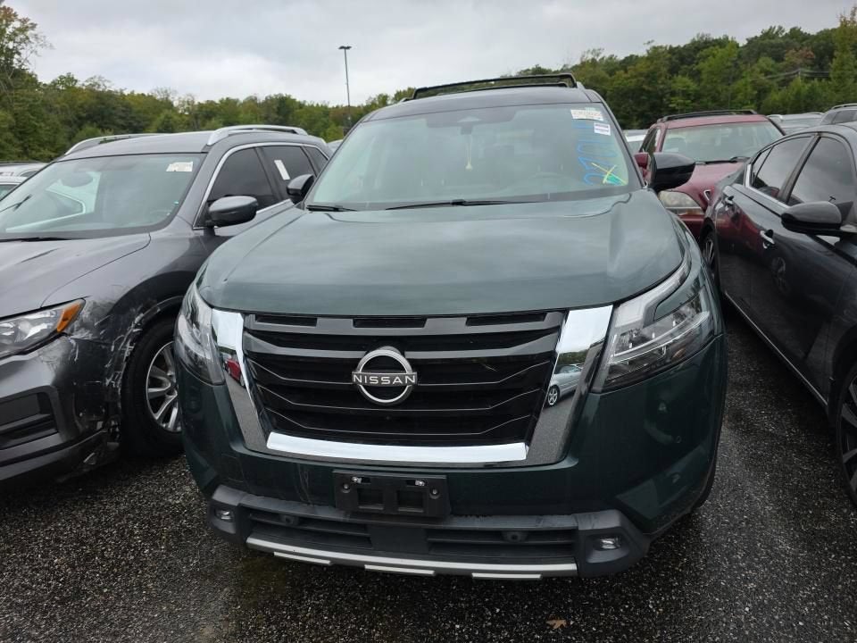 2022 Nissan Pathfinder SL 4WD