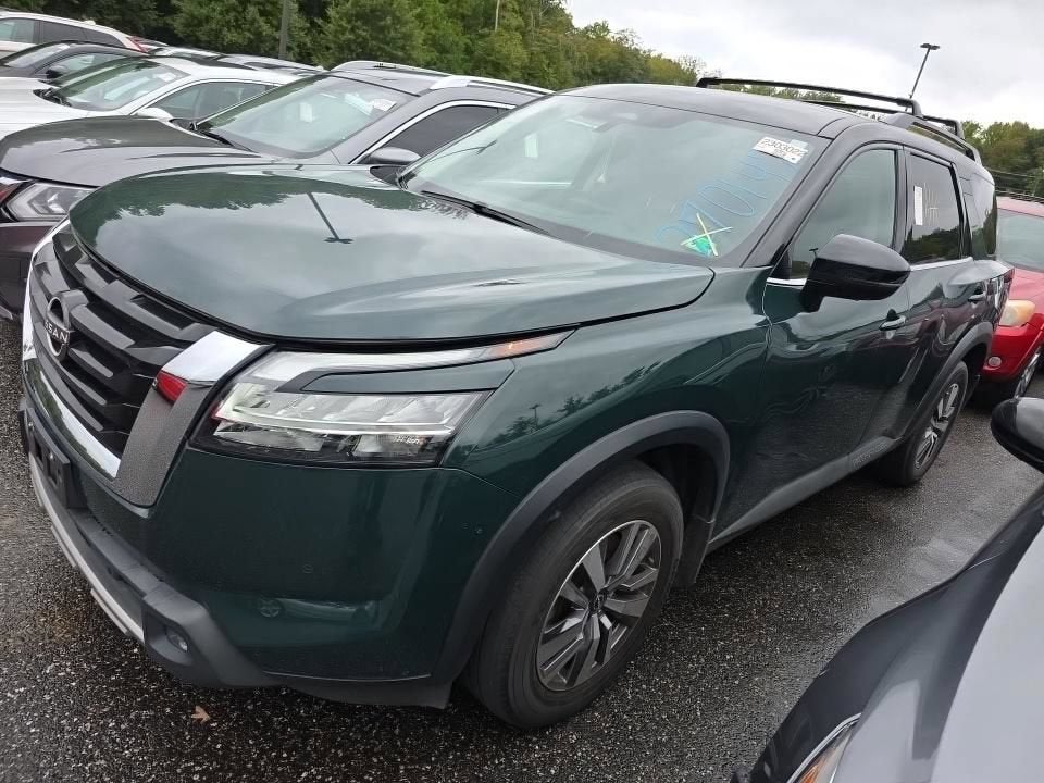 2022 Nissan Pathfinder SL 4WD