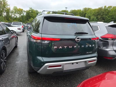 2022 Nissan Pathfinder SL 4WD