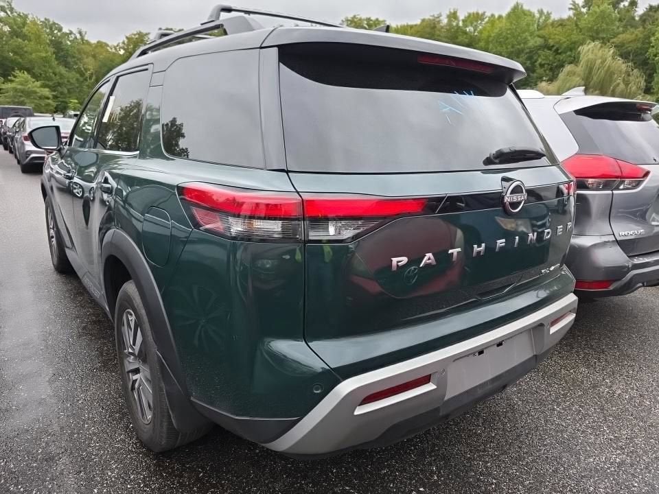 2022 Nissan Pathfinder SL 4WD