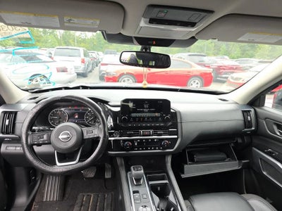 2022 Nissan Pathfinder SL 4WD