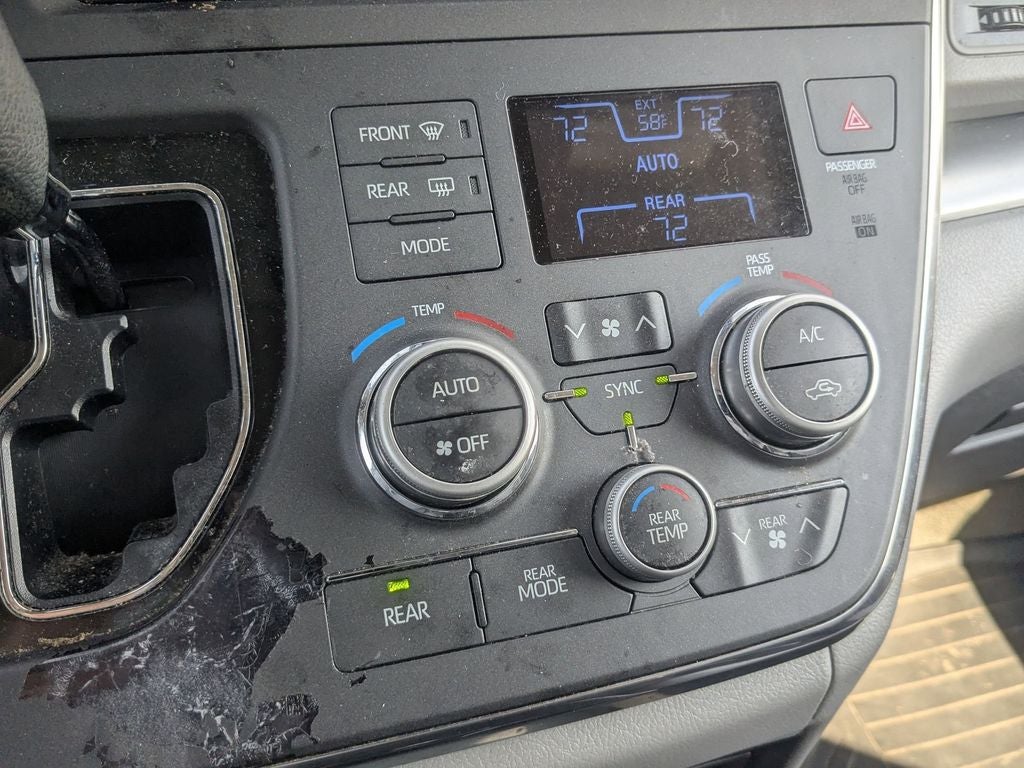 2018 Toyota Sienna LE 7 Passenger