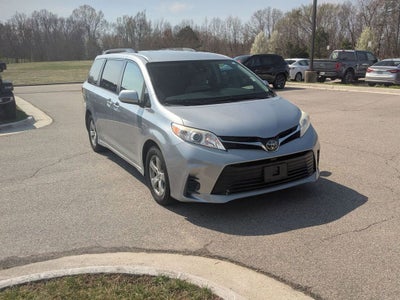 2018 Toyota Sienna LE 7 Passenger