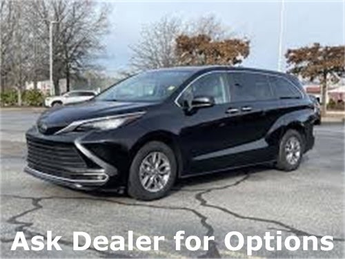 2018 Toyota Sienna LE 8 Passenger