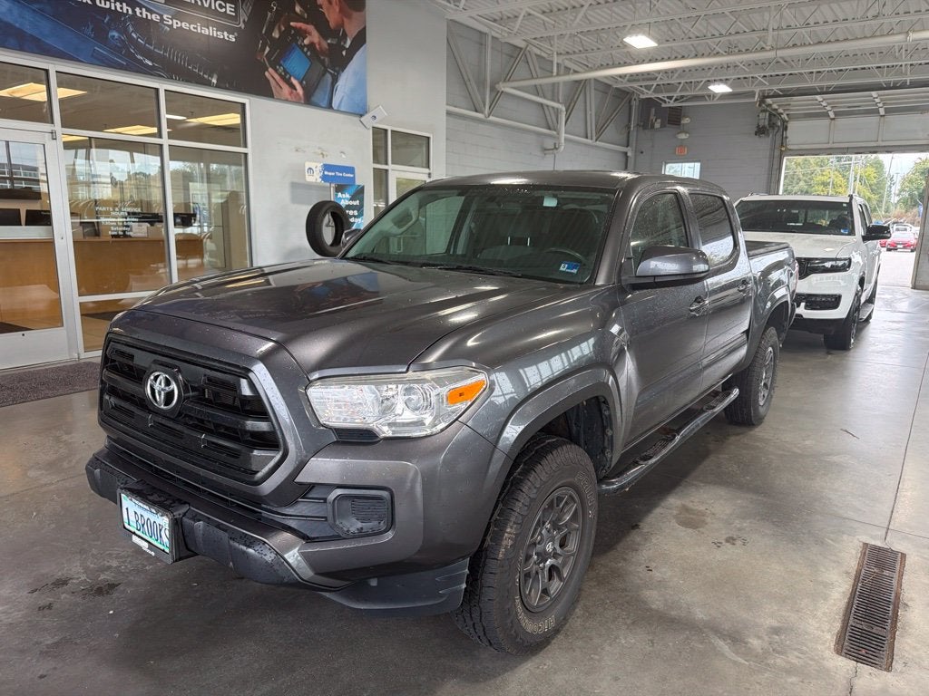 2016 Toyota Tacoma SR
